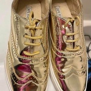 Halogen Gold Oxford shoes